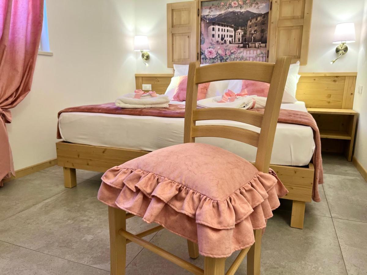 La Finestra Sul Giardino - B&B Cavedine Kültér fotó