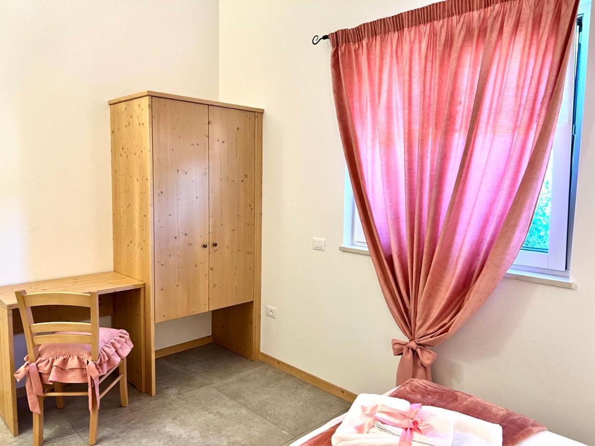 La Finestra Sul Giardino - B&B Cavedine Kültér fotó