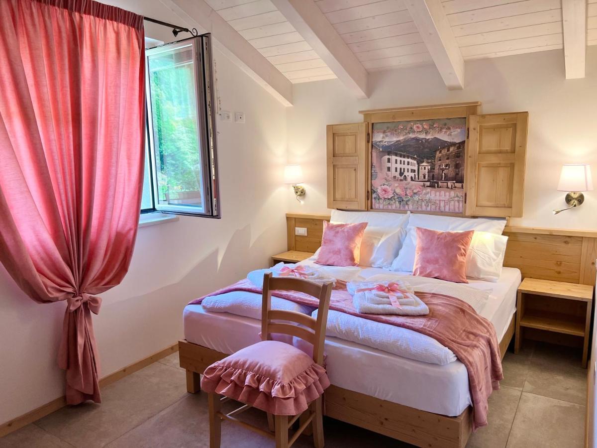 La Finestra Sul Giardino - B&B Cavedine Kültér fotó