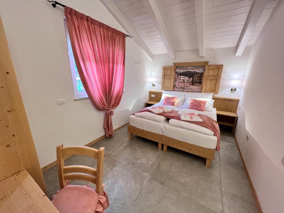 La Finestra Sul Giardino - B&B Cavedine Kültér fotó