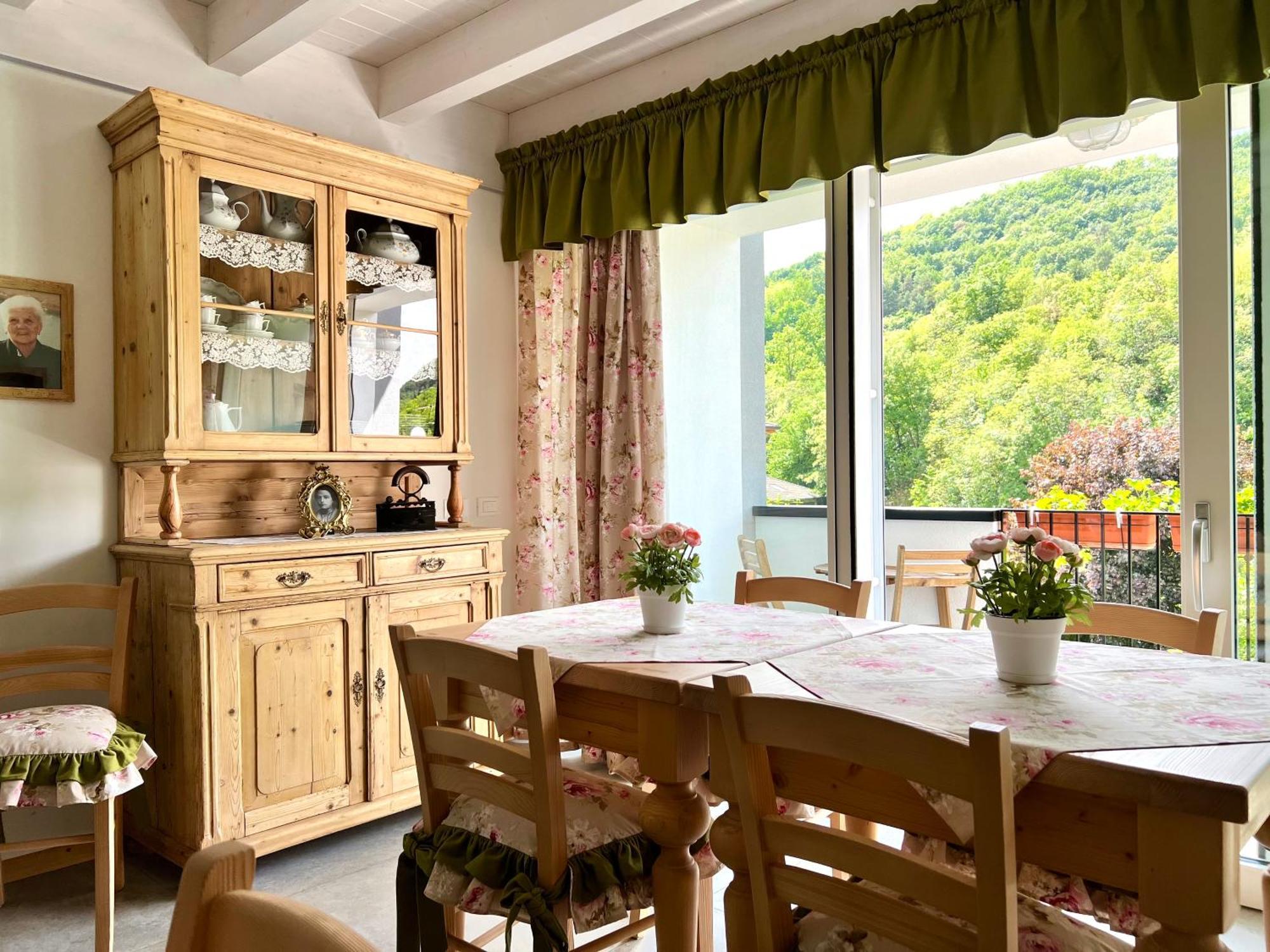 La Finestra Sul Giardino - B&B Cavedine Kültér fotó